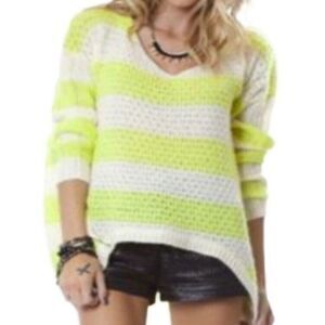 Twisted Angeles Sweater Women Large Green Beige Striped‎ Asymmetric Lightweight
